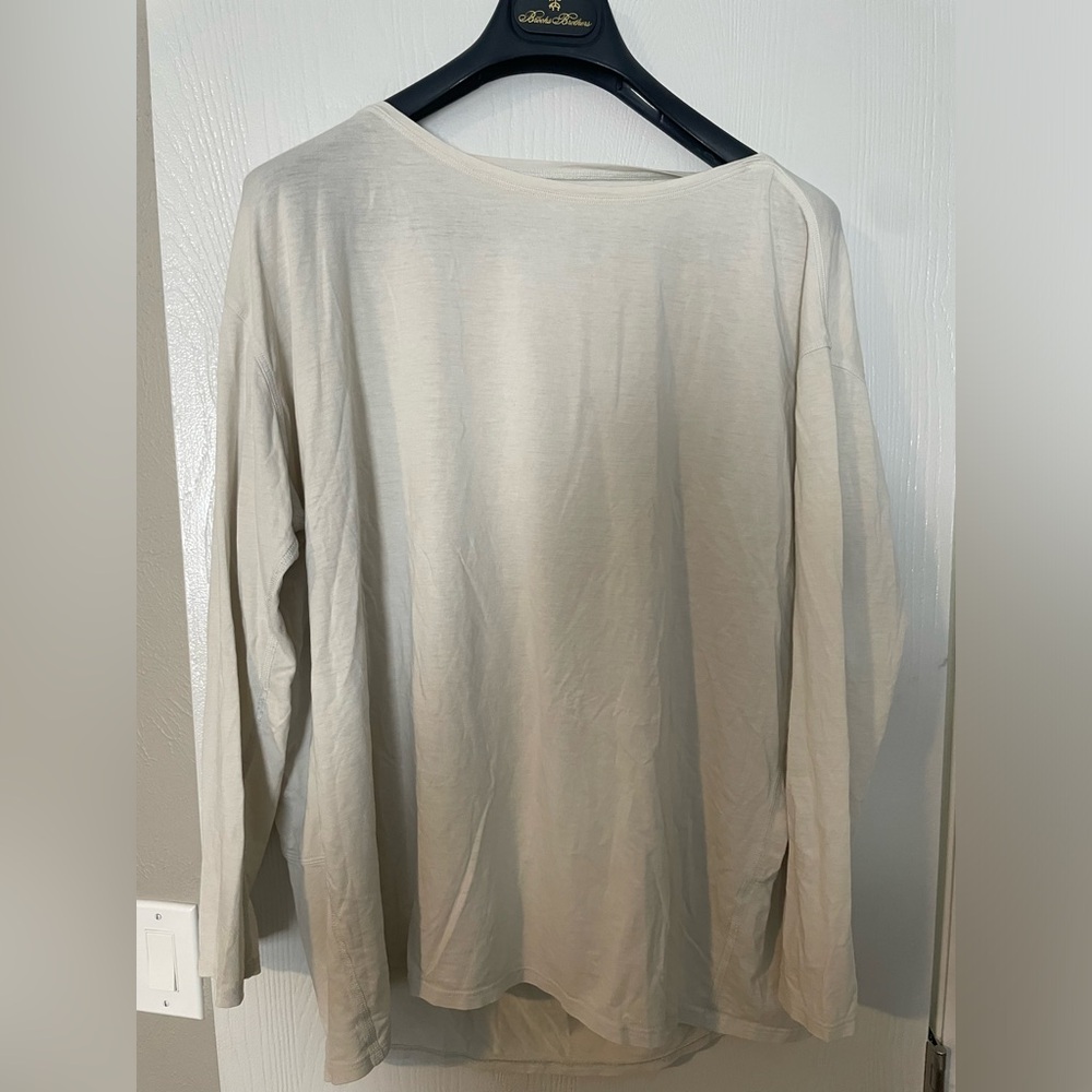 Women’s lululemon long sleeve Size 10